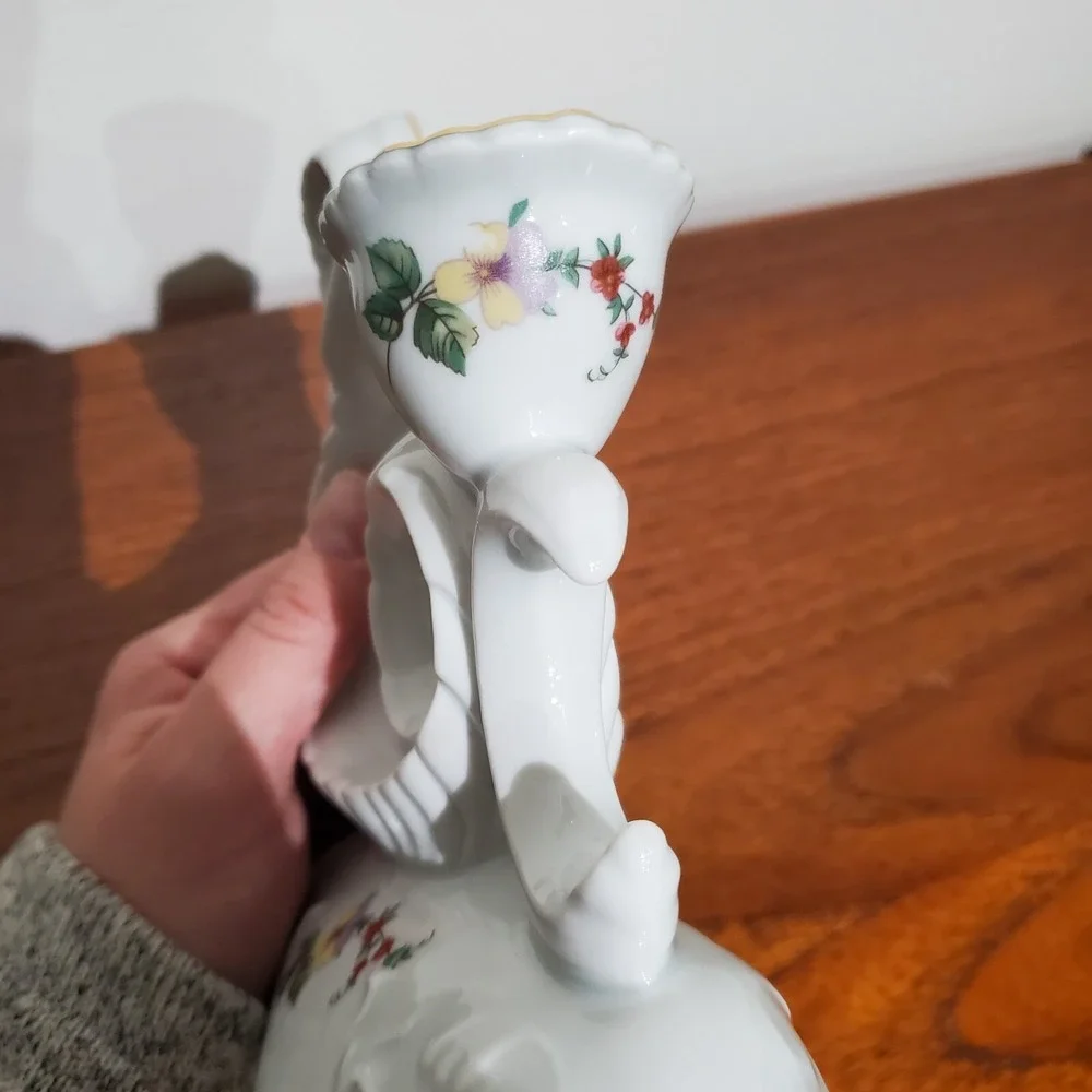 porcelain single candle stick holder white‎ with gold trim and floral design